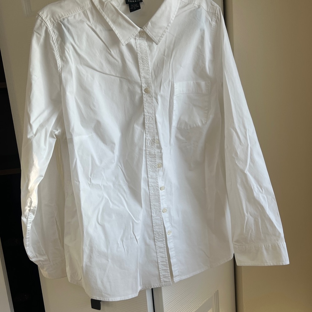 Torrid White Button Down Shirt Women’s Size 2 (2XL) Stretch Cotton Classic Top